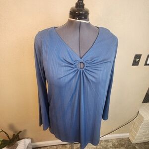 Jessica Simpson Blue LS V-Neck Top Front Ring Detail 2X NWT (6316)